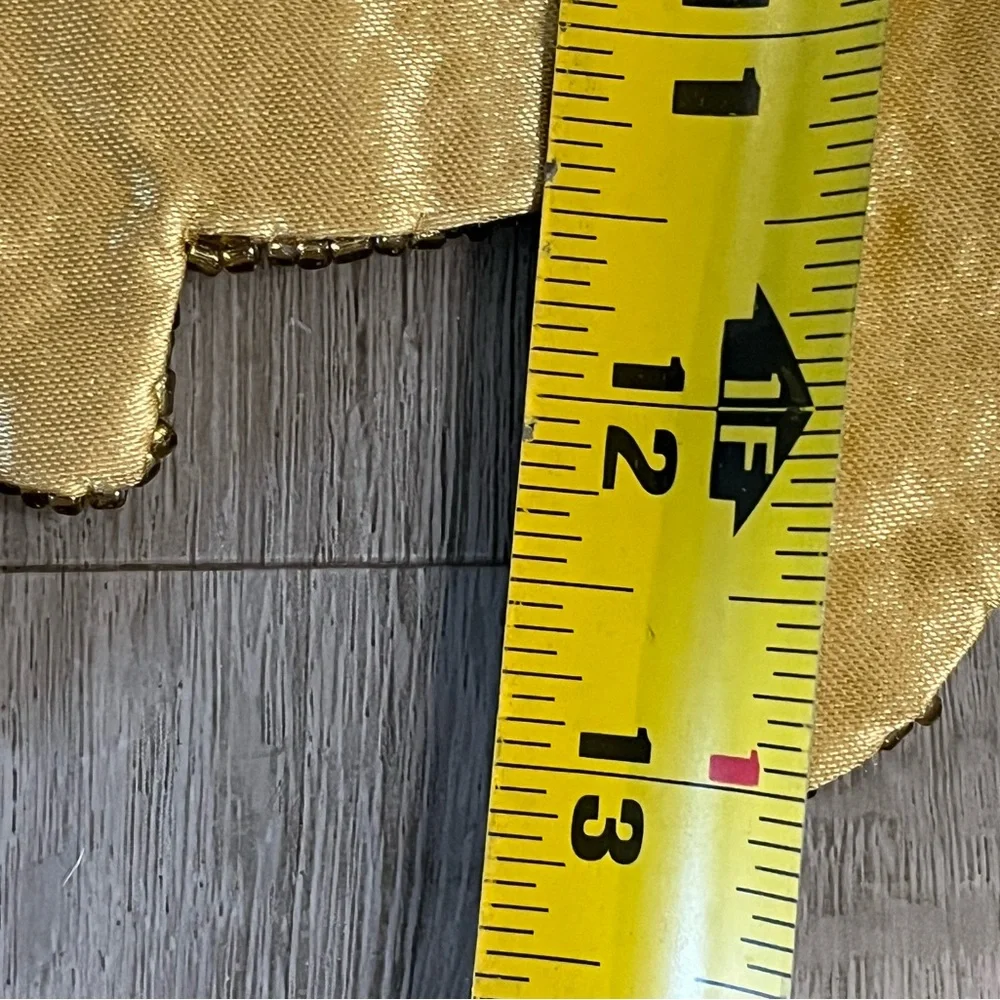Elegant Brown and Cream Pumpkin Table Runner